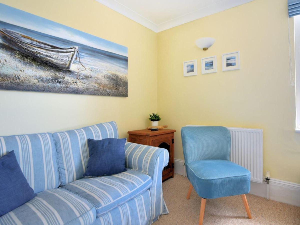 2 Cobb View Apartment Lyme Regis Exterior photo