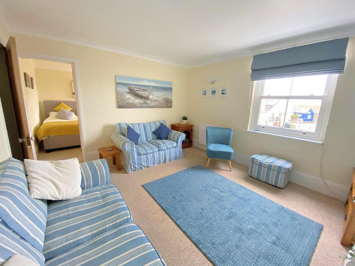 2 Cobb View Apartment Lyme Regis Exterior photo